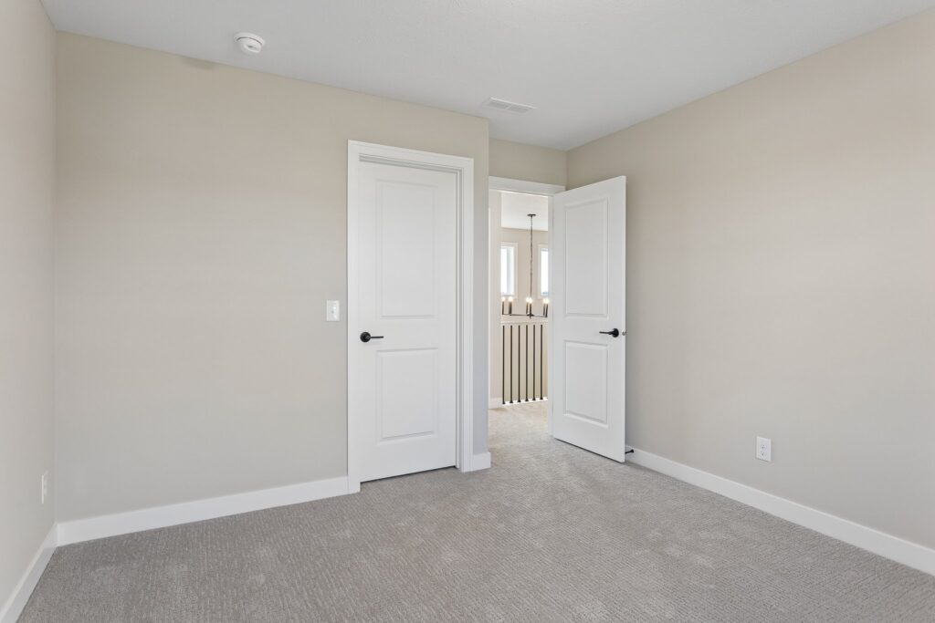 18-web-or-mls-10014 - 12408 S 89th St_018
