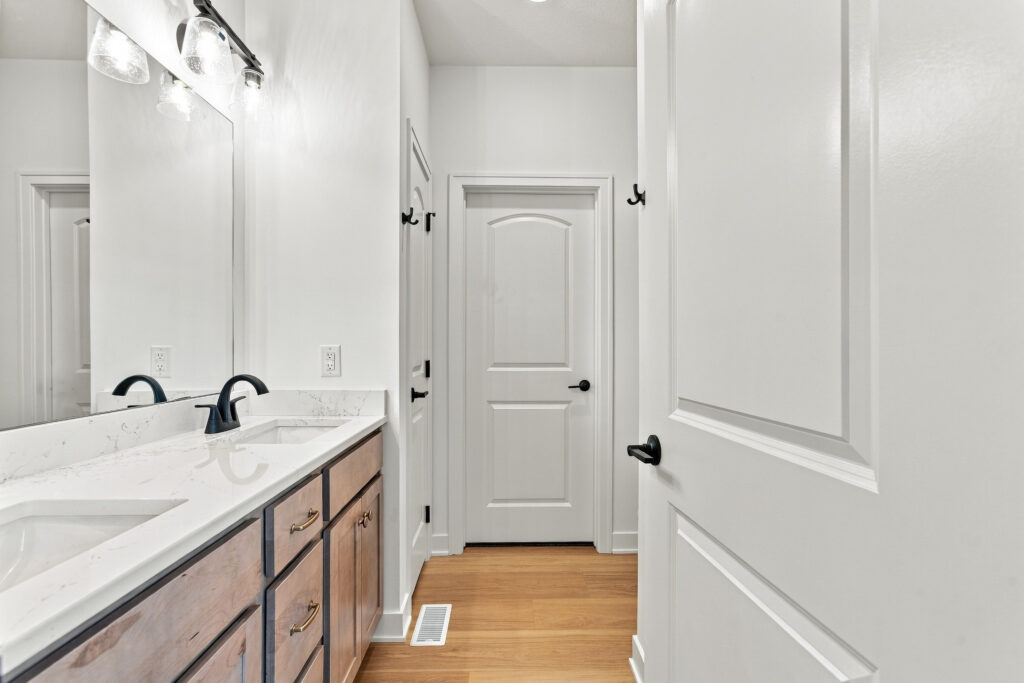 24-print-12222 S 113th St-24