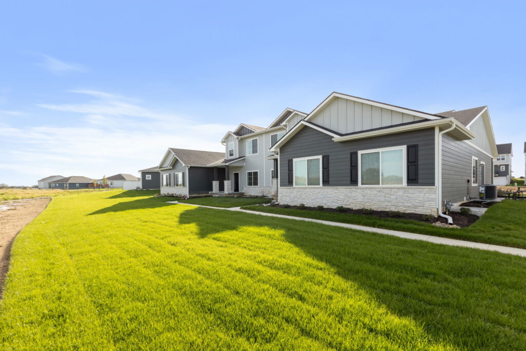 3-web-or-mls-4580 Schilling Ct-03