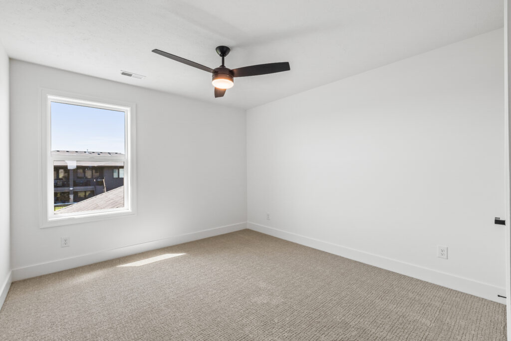 30-print-3516 S 218th Ave-45