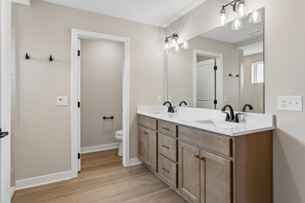 31-web-or-mls-10014 - 12408 S 89th St_031