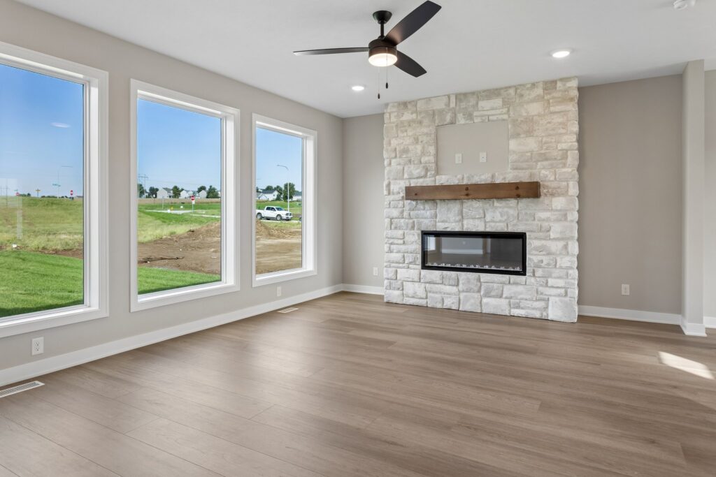 5-web-or-mls-10014 - 12408 S 89th St_005