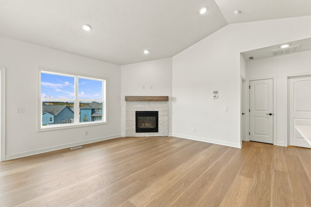 8-print-12222 S 113th St-08