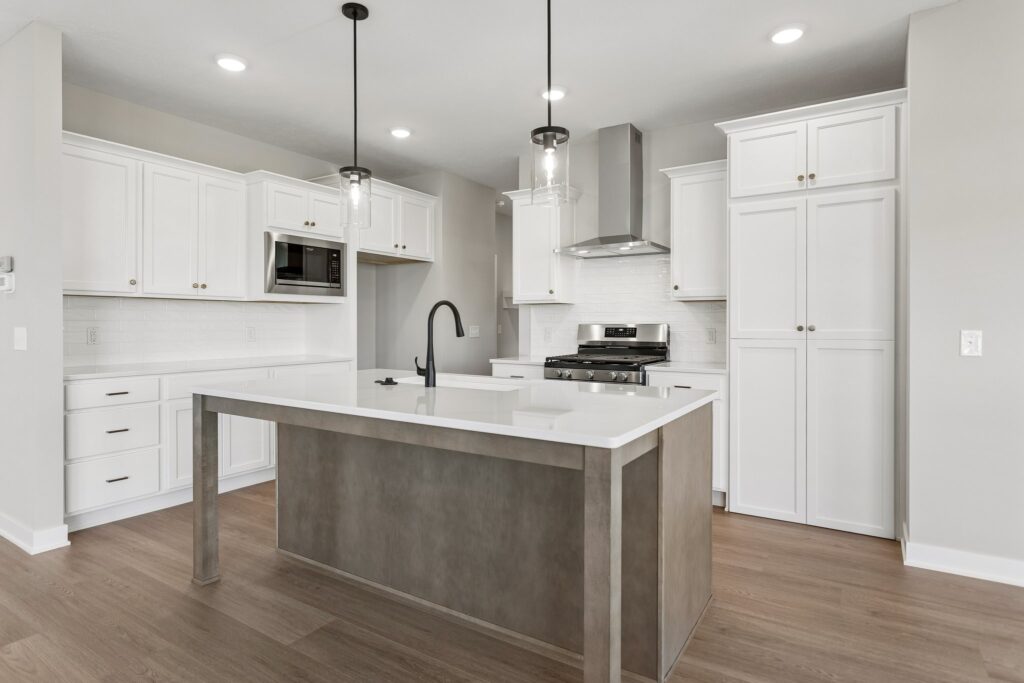 8-web-or-mls-10014 - 12408 S 89th St_008