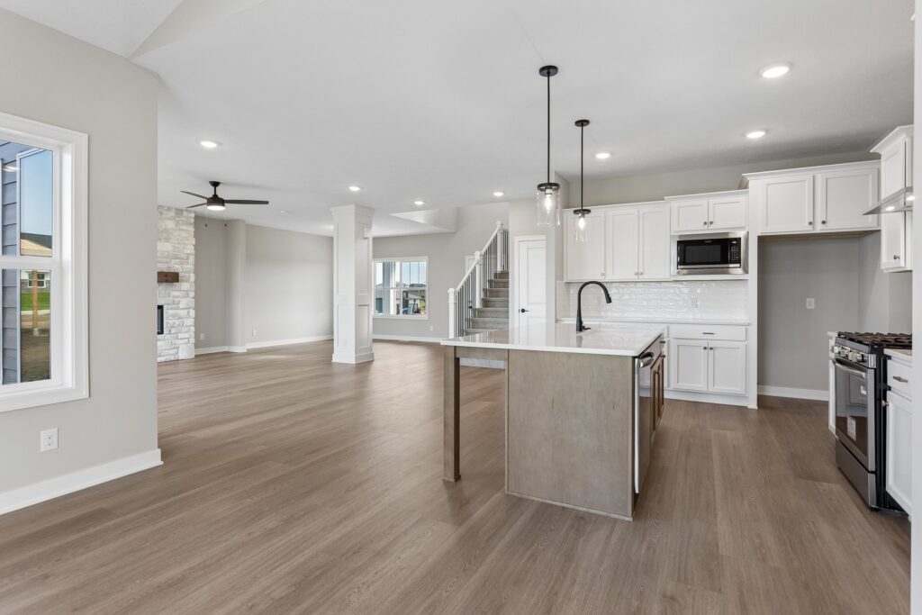 9-web-or-mls-10014 - 12408 S 89th St_009
