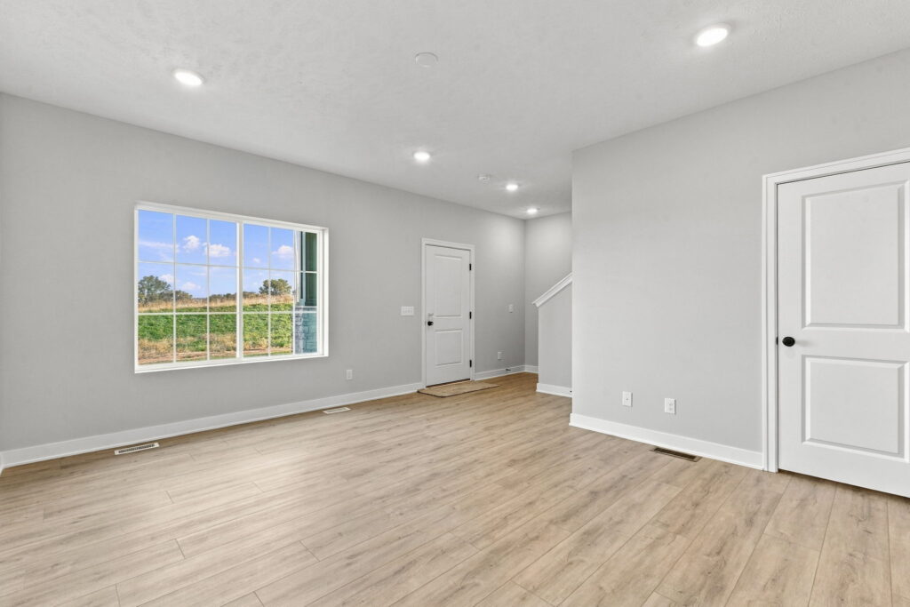 9-web-or-mls-4580 Schilling Ct-09