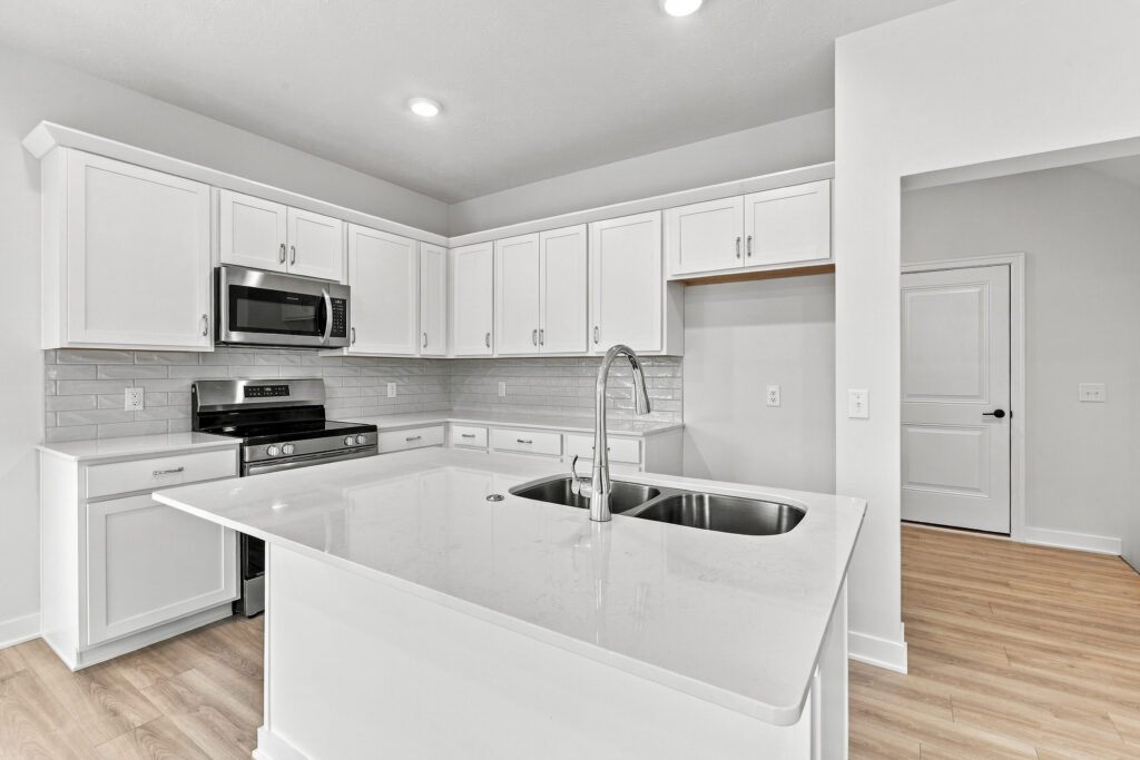 15-print-11310 Portage Cir-15