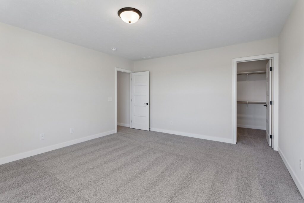 23-web-or-mls-6339 N 207th St - 023