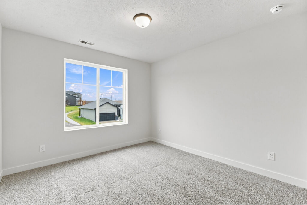 25-print-11310 Portage Cir-25