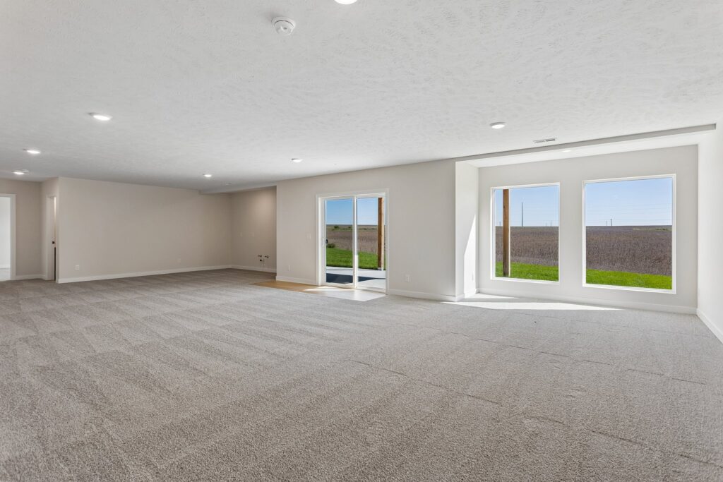 31-web-or-mls-6339 N 207th St - 031