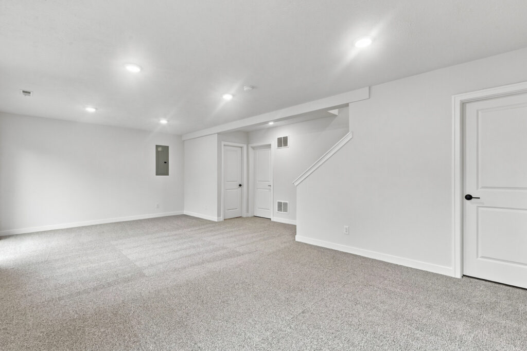33-print-11310 Portage Cir-33