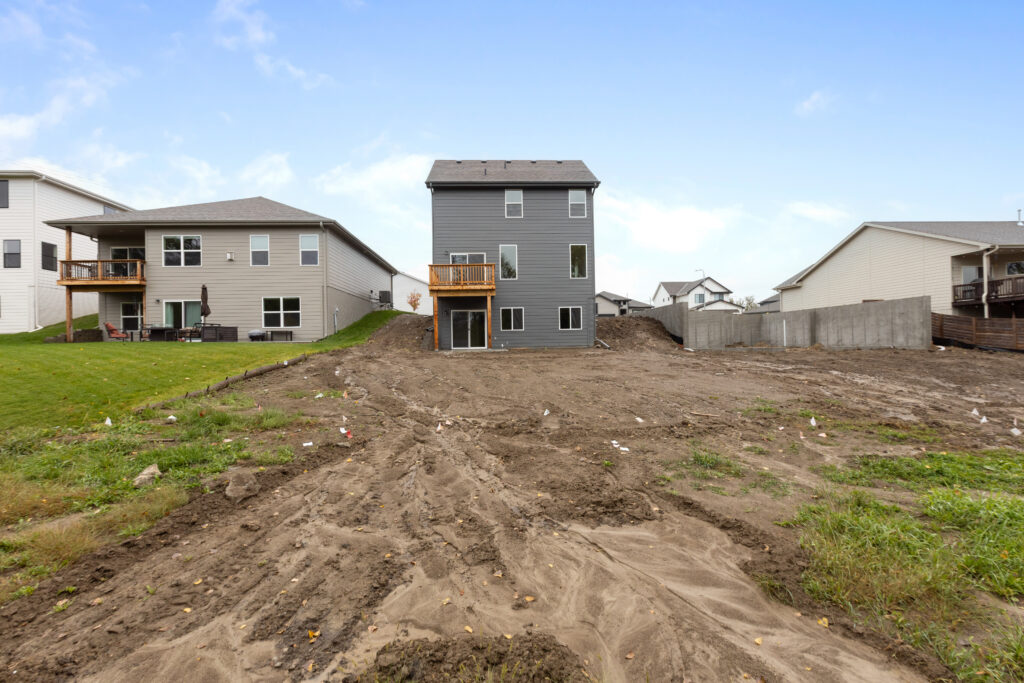 38-print-11310 Portage Cir-38