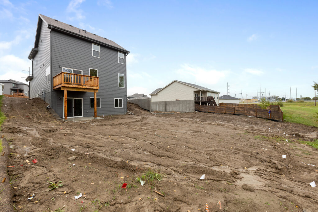 40-print-11310 Portage Cir-40