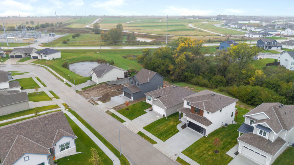 42-print-11310 Portage Cir-42